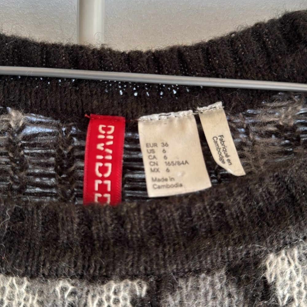H&M sweater - Picture 3 of 5